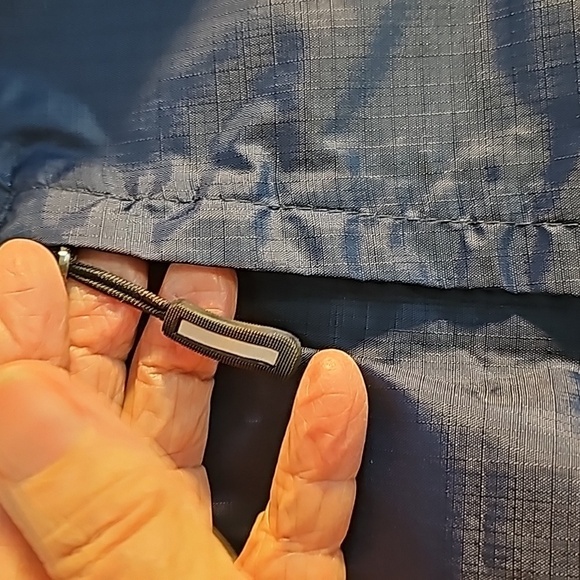 Core 365 ladies S/P navy blue rain wind jacket.‎ Waterproof,  breathable. NWOT - Picture 17 of 17